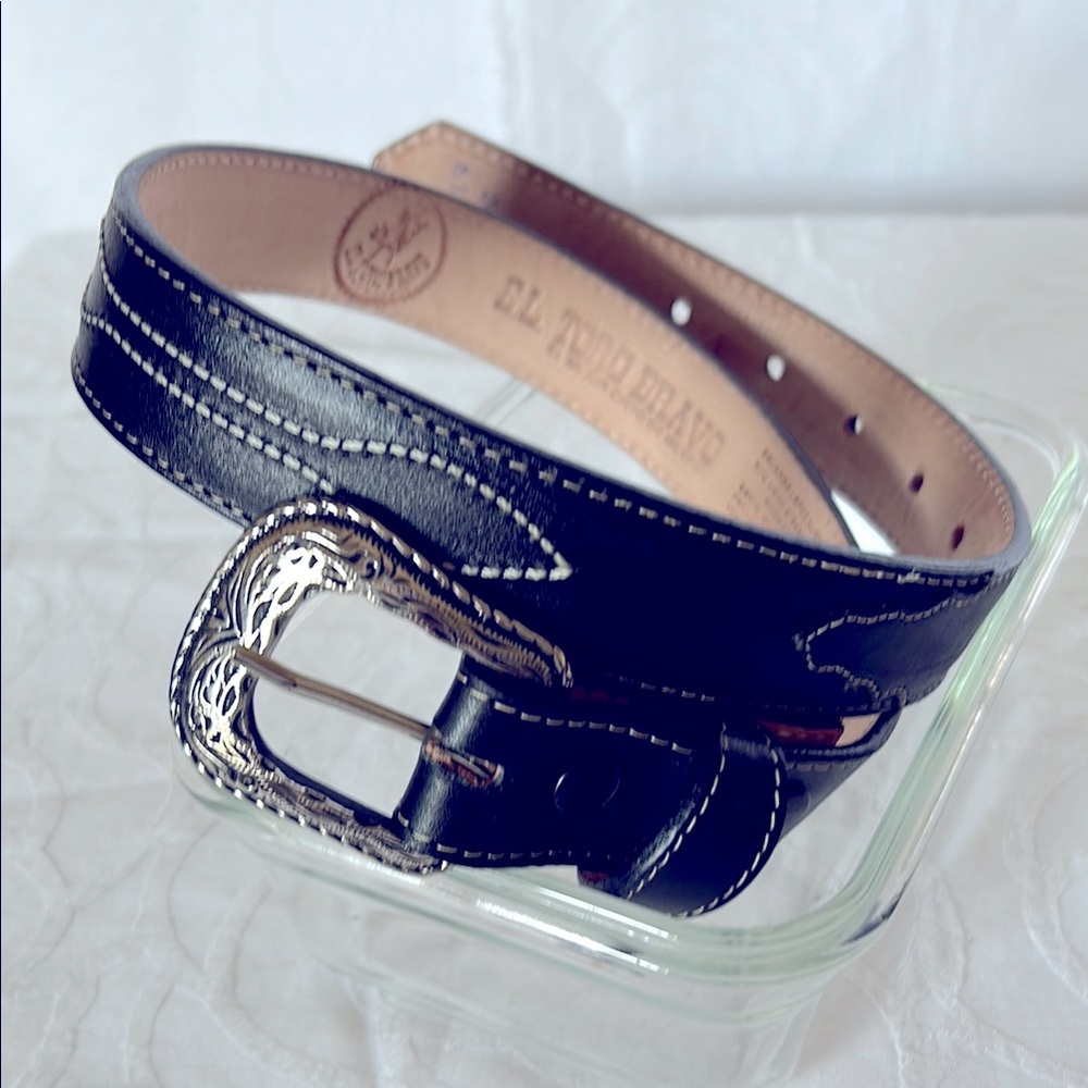 EL TORO BRAVO black genuine leather belt. Size 24. Silver western buckle.